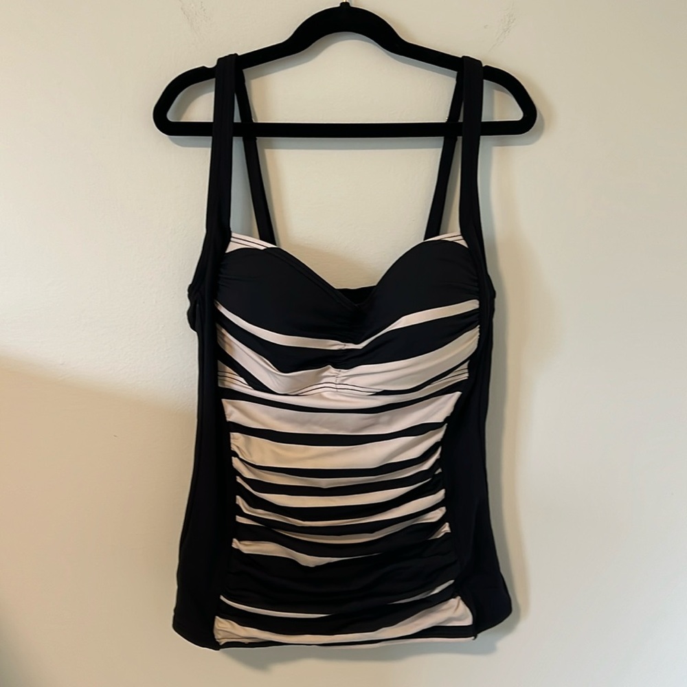 Women’s tankini top